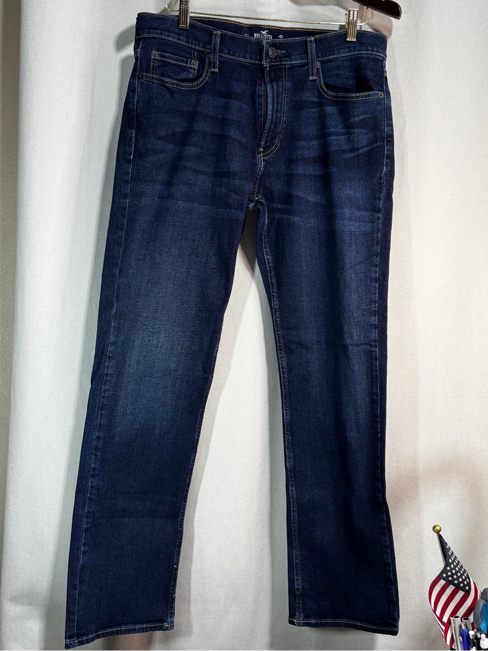 Hollister Dark Wash Blue Womens Denim Jeans Classic Straight Leg Mid-Rise 32x34